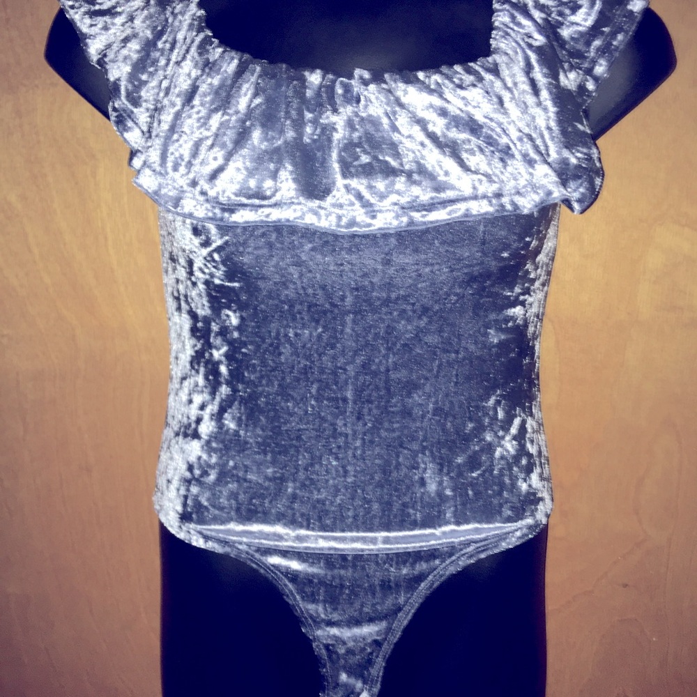 Velour Ruffle Neck Bodysuit Junior Size M